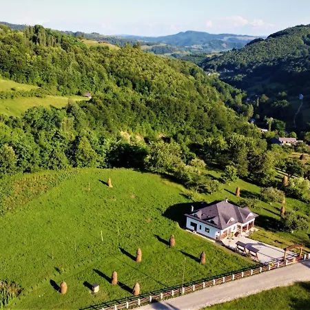 Holiday home Pensiunea Pe Vale La Moco *