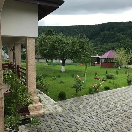 Holiday home Pensiunea Pe Vale La Moco Runcu Salvei
